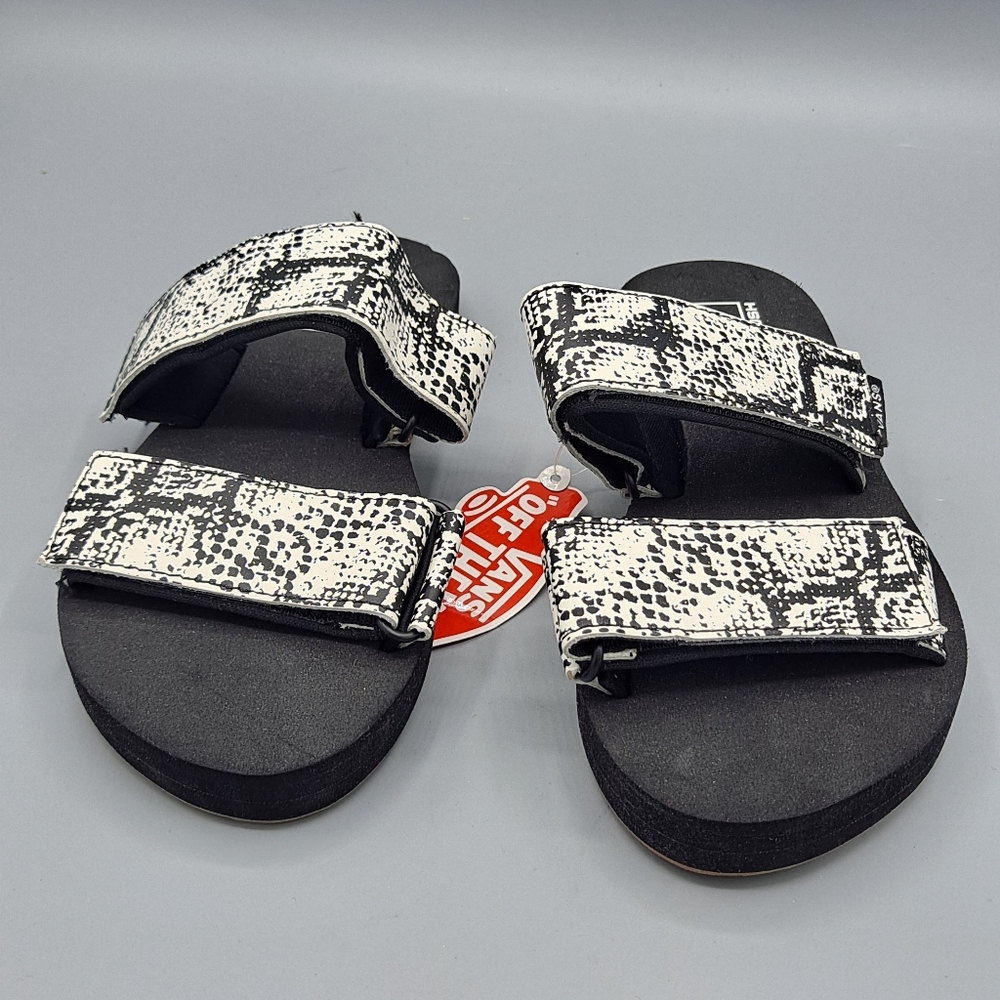 NEW Womens Cayucas Snake Skin Marshmallow Black Slides Sandals Shoes Size 5